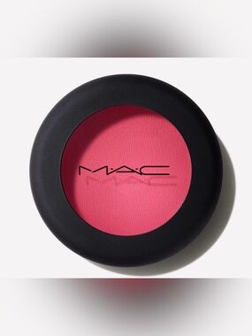 MAC Cosmetics • Powder Kiss Soft Matte Eyeshadow • Werk Werk Werk